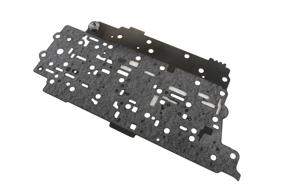 GM Genuine Parts Automatic Transmission Valve Body Separator Plate 24051511 — image 2